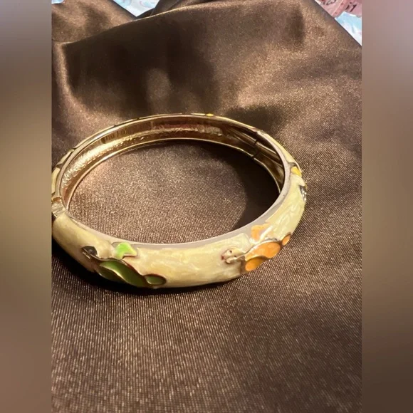 Enamel bracelet with turtles. - Picture 3 of 8